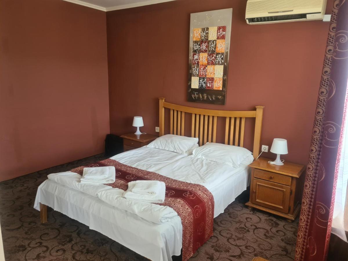 Complex Brashlyan Hotel Tryavna Exterior foto