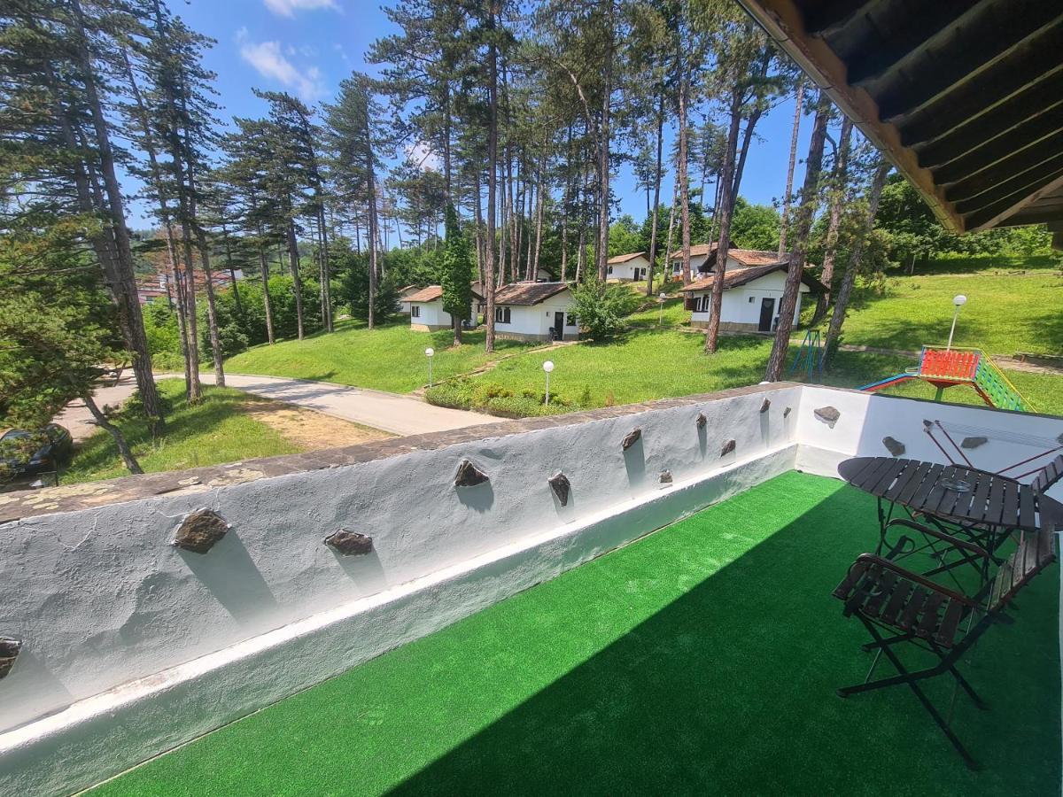 Complex Brashlyan Hotel Tryavna Exterior foto